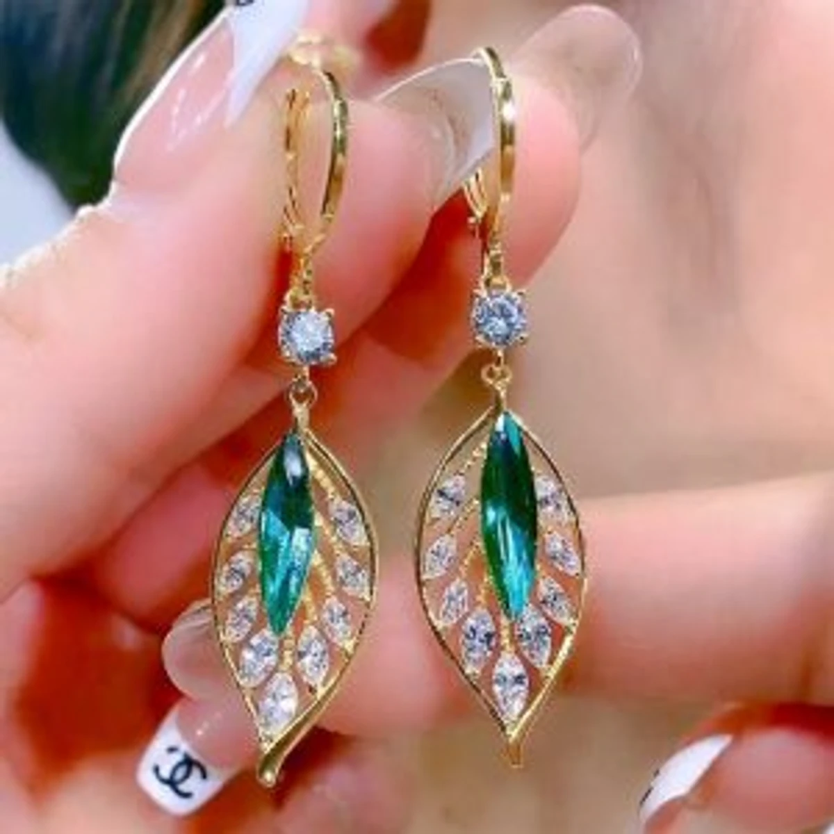 Shining Green Zircon Leaf Shape Earrings